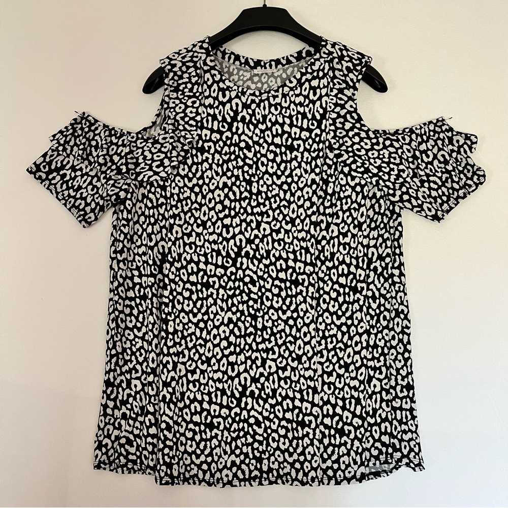 Chic Soul Women's Casual Leopard Print Cold Shoulder Ruffled Blouse Size 2X